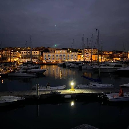 Valeria San Vincenzo Apartment Eksteriør bilde