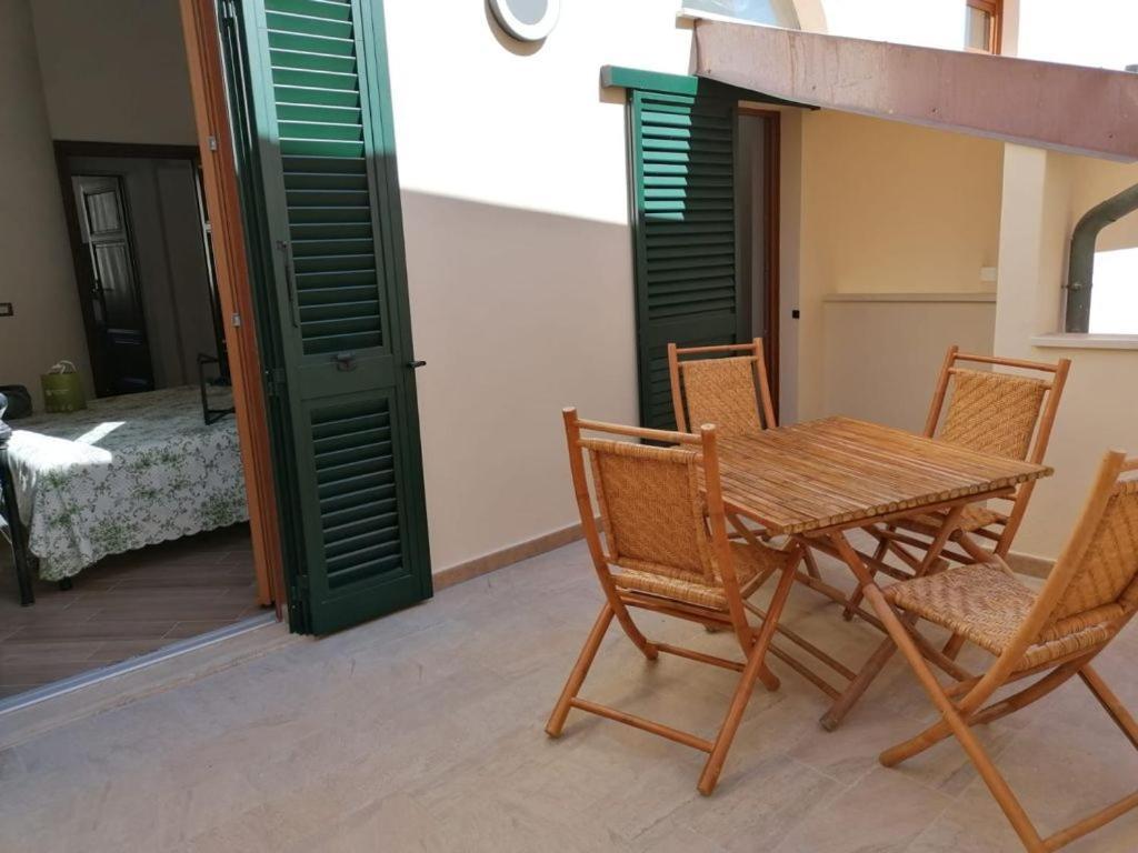 Valeria San Vincenzo Apartment Eksteriør bilde